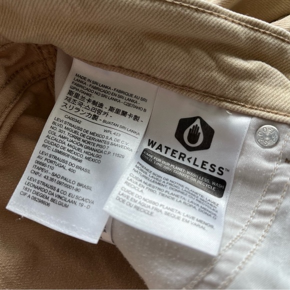 LEVIS sz 29 HIGH WAISTED Wide Leg Crop Khaki Color Jeans Cargo Pockets - Picture 5 of 10